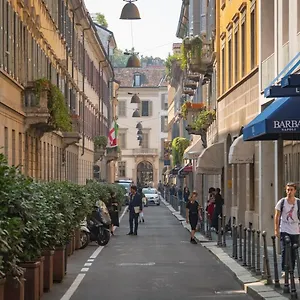 https://imperial-terrace-suite.it-lombardy.com